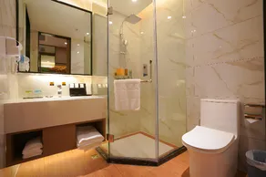Borrman Hotel Zhonghsan Guzheng Huayi Plaza Light Rail Station - Image 3