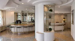 Hotel Carlton - Image 2