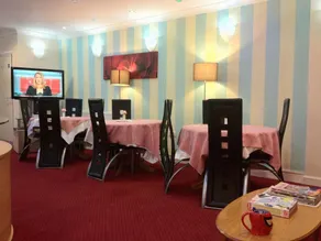 City View Hotel - Roman Road Market - Image 5