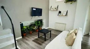 Amplio y cómodo apartamento en Ciudad Lineal - Image 2