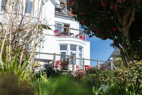 Chelsea House Apartments - Image 4
