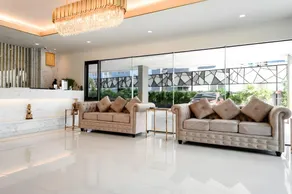 The chess hotel - Image 2