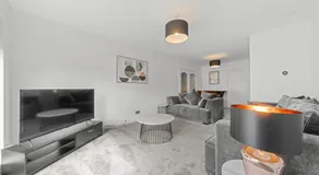 Large 5 Bedroom House Perfect For Group Stays - Free Parking - Near Glasgow - Perfect For Contractors - Image 2