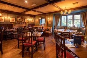 Cotswold Gateway Hotel - Image 3