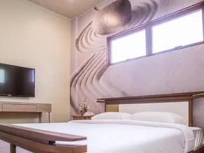 Zen Garden Hotel - Image 3