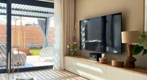 Chalet con idromassaggio e sauna | Vista sul giardino - Image 2