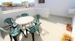 Trilocale arancione climatizzato con terrazza panoramica - Image 2