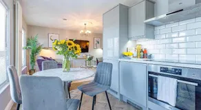 Harper Luxe Serviced Apartments Dunstable - Image 3