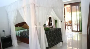 Blue Star Bungalows & Cafe - Image 2
