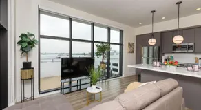 Spacious 3Bedroom Apt close to LAX & Sofi Stadium* - Image 2