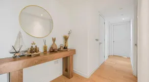 Canary Wharf Luxury 3BR Skyline Residence - Image 5