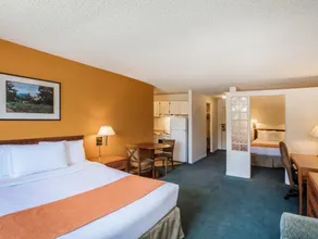 Howard Johnson Hotel by Wyndham Victoria - Image 3