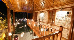 Char Me Hotel - Image 5