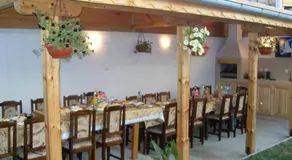 Karadzhovy Guest House - Image 4