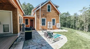 Waterfront Private Apartment, 5 minutes from LLBean! - Image 5