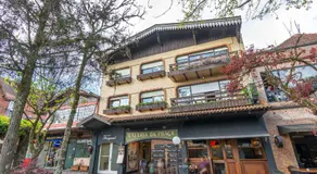 3 Quartos na Mais Incrível Localização de Gramado - Image 5