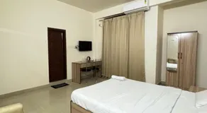 Autumn Inn - Image 3