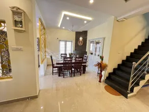 Honey Bee Cottages - Image 2