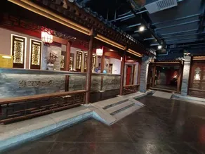 Auspicious Business Hotel - Image 4