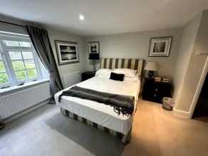 Huntershields Country Manor - Image 2