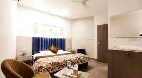 THE RITZ HOTEL - Your Smart And Budget Stay - Image 5