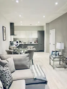 Snapos Luxury Serviced Apartments – Meridian House - Bedford - Image 1