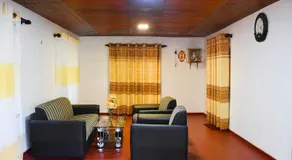 Rainforest Holiday Inn - Image 4