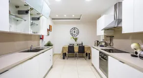 Luxury Apt w/ Side Seaviews and Pool, Top Location - Image 5