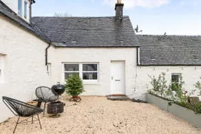 Luxury private courtyard cottage - Image 4