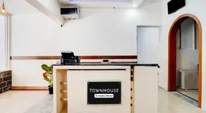 Townhouse Deshabhimani Road Kaloor Kochi - Image 4
