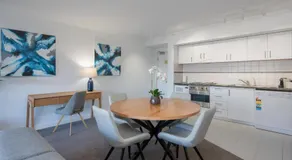Mounts Bay 1 Bed Unit AC Parking & Balcony - Image 3
