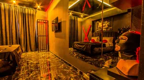 Romeo Nights - Private Rooms - Adults Only - Image 1