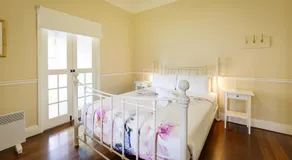 Charming beach home in heart of old Dunsborough - Image 2