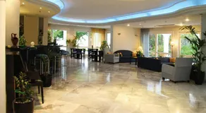 Mantenia Hotel - Image 4