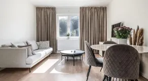 Central apartment 5min drive to the Airport. - Image 2