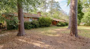 5 mins to Fort Jackson - The Wooded Hilltop Ranch - Image 3
