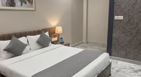 President Hotel - Image 2