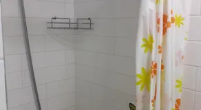 Small room with a private external bathroom - Image 5