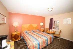 Sunset Motel - Image 2