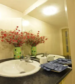 Hanoi Serenity Hotel 2 - Image 5