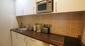 Palmerston Suites - Image 4