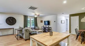 The Carriage House at King's Crossing - Image 4