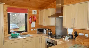 Woodland Oak Log Cabin, by Meall nan Tarmachan - Image 5