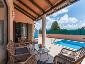 Stylish Villa in Buje with outdoor kitchen - Image 4