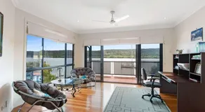 Waterfront, Deep Water Pontoon, views to Straddie - Image 2