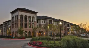 Landing Incredible 2BD Pool Clubhouse - Image 5
