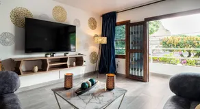 Modern, Luxurious and Tradicional Apartments by Samilis Place - Image 2