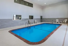 Super 8 by Wyndham Amarillo West - Image 3