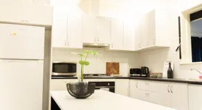 Secluded Hackney Cottage Near Botanic Gardens with Free Parking - Koala Stay - Image 2