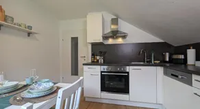 Angerpartments-Sonnige große Wohnung mit Balkon und kostenlosen Parkplatz - Image 4